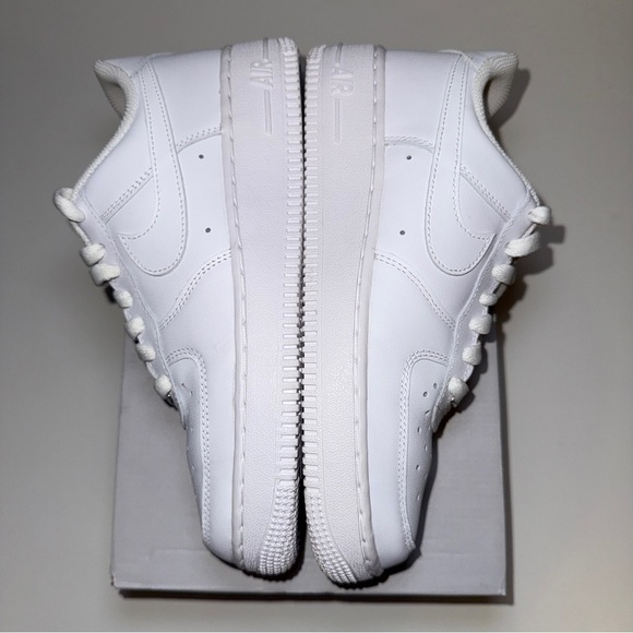 Nike Air Force 1 Low '07 White (Women's) DD8959-100 US Women's 7.5 - Picture 6 of 11